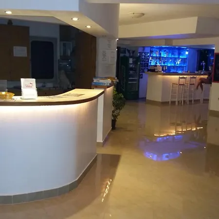 מלון Argo (adults Only) 2*